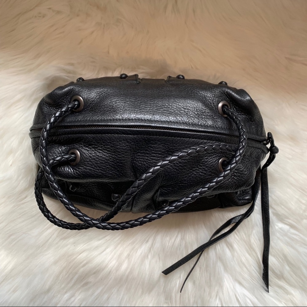 ⭕️SOLD⭕️ BOTTEGA VENETA Intrecciato Shoulder Bag - Picture 3 of 8